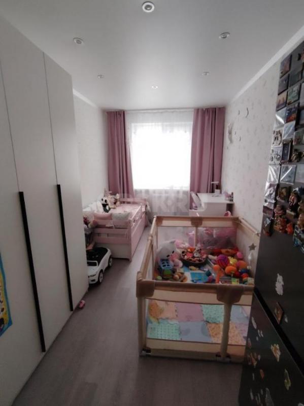 Продаётся уютная трёхкомнатная квартира площадью 61.3 квадратных метра, расположенная на первом этаж - Орск