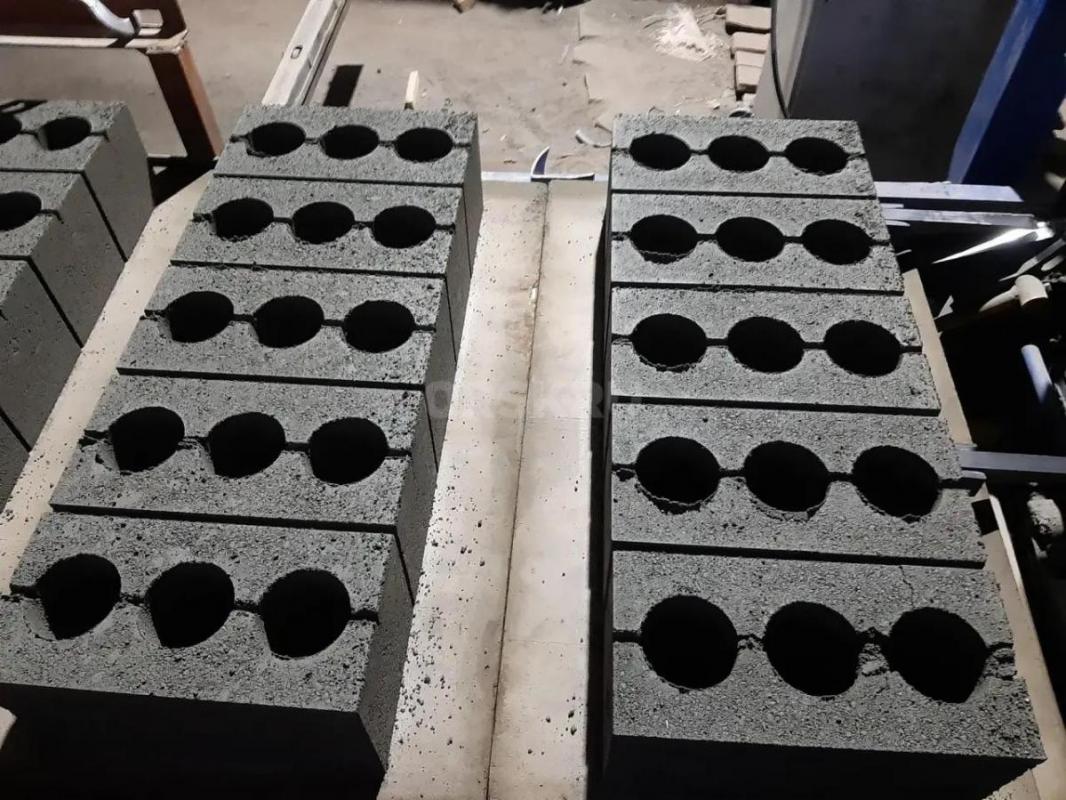 Продам шлакоблок, керамзитоблок, камень бортовой, брусчатку, трамвайную плиту б/у- 250 руб/шт. - Орск