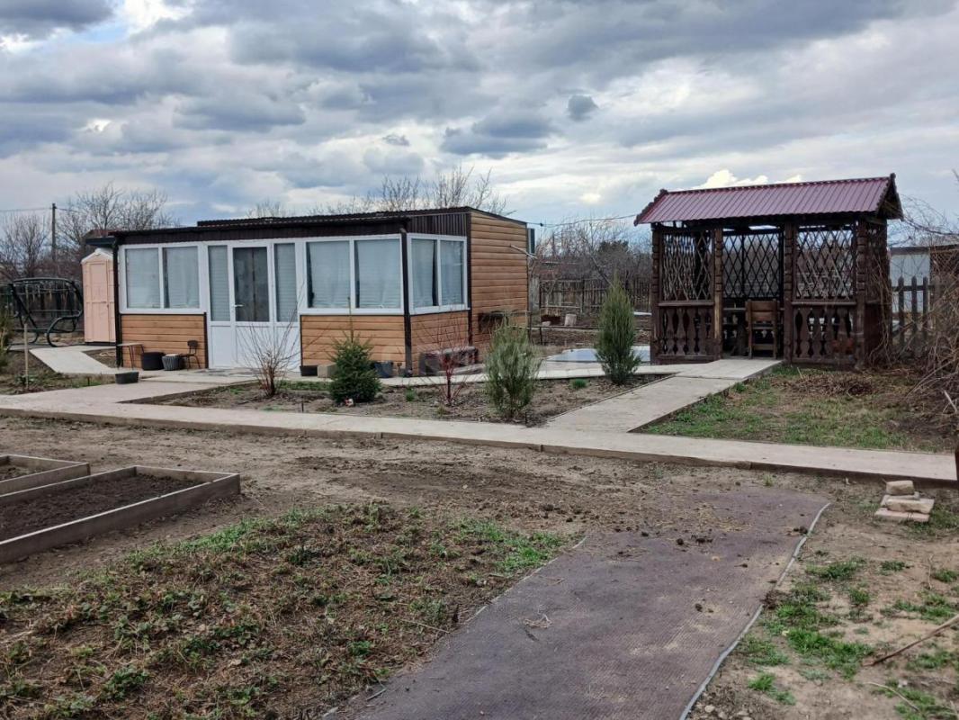 Продам сад на 2-ой садовой, в 10 минутах пешком от остановки, СНТ №18, ул. - Орск