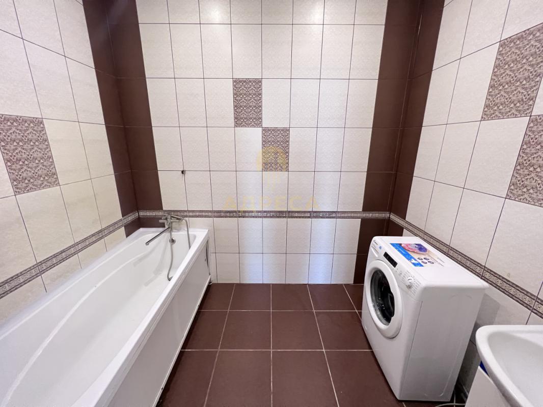 Продаётся просторный и надёжный дом для большой семьи в поселке Ленина ( Заречье) со всей необходимо - Ленина