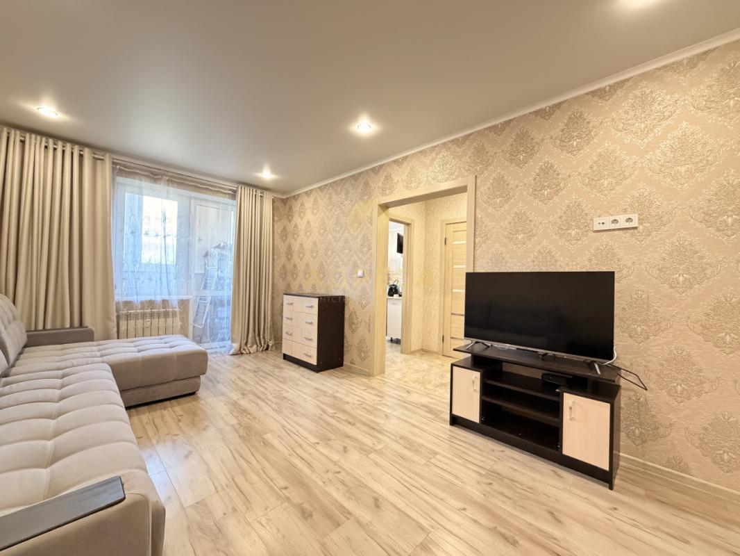 Продаётся тёплая, уютная квартира с удобной планировкой, общей площадью 40 кв. - Оренбург