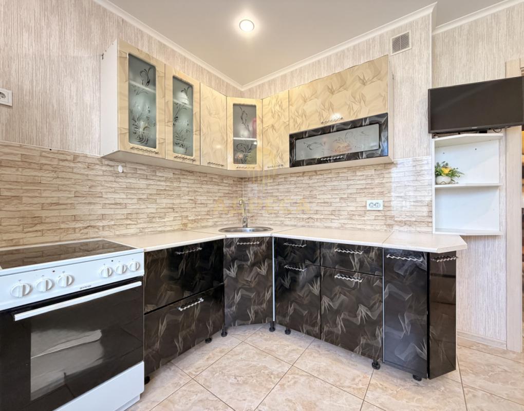 Продаётся тёплая, уютная квартира с удобной планировкой, общей площадью 40 кв. - Оренбург