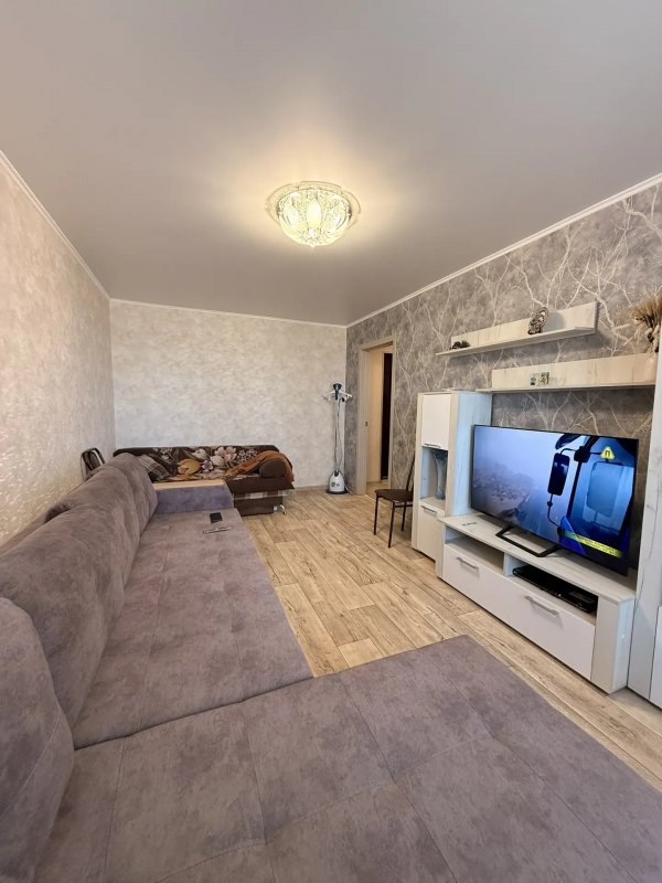 Продается светлая и уютная 2-х комнатная квартира улучшенной планировки с РЕМОНТОМ, МЕБЕЛЬЮ и ТЕХНИК - Новотроицк