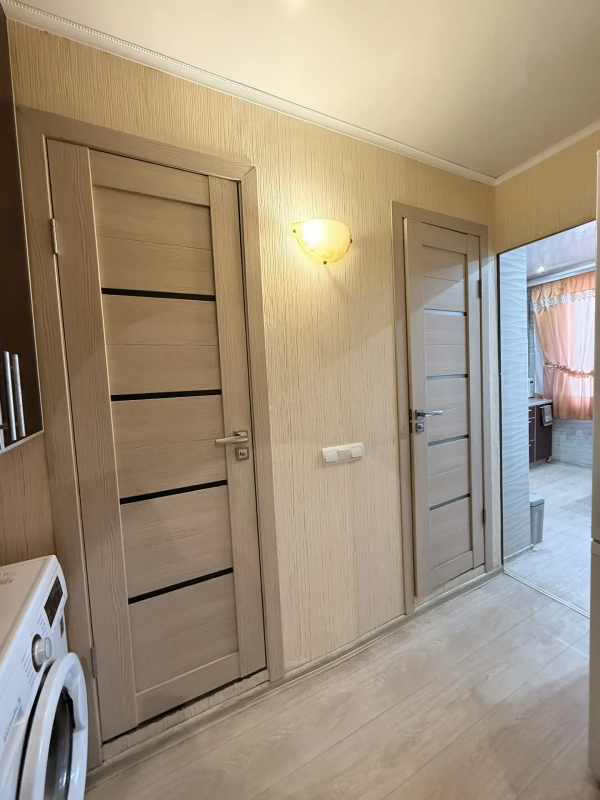 Продается светлая и уютная 2-х комнатная квартира улучшенной планировки с РЕМОНТОМ, МЕБЕЛЬЮ и ТЕХНИК - Новотроицк