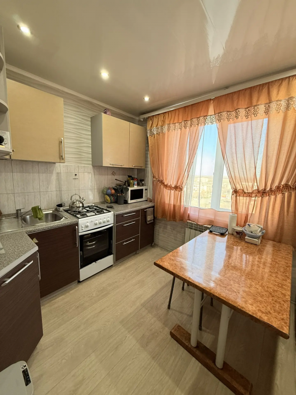 Продается светлая и уютная 2-х комнатная квартира улучшенной планировки с РЕМОНТОМ, МЕБЕЛЬЮ и ТЕХНИК - Новотроицк