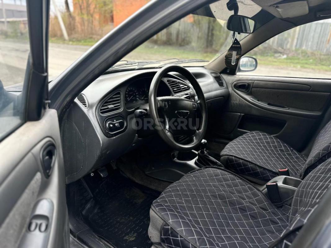 Продам Chevrolet Lanos 2008г
3 собственника 
Пробег 152.000 
Двигатель 1.5 работает отлично 
КПП - Орск