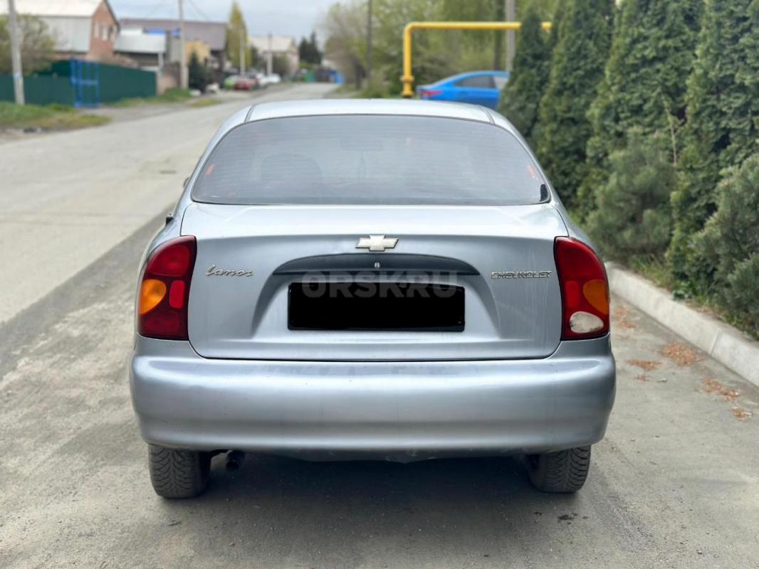 Продам Chevrolet Lanos 2008г
3 собственника 
Пробег 152.000 
Двигатель 1.5 работает отлично 
КПП - Орск