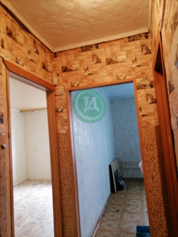 В продаже двухкомнатная квартира в 7 мкрн. - Орск