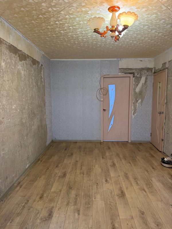 Если вы в поиске варианта 2-х комнатной квартиры, в самом центре Новотроицка, на среднем 3-м этаже, - Новотроицк