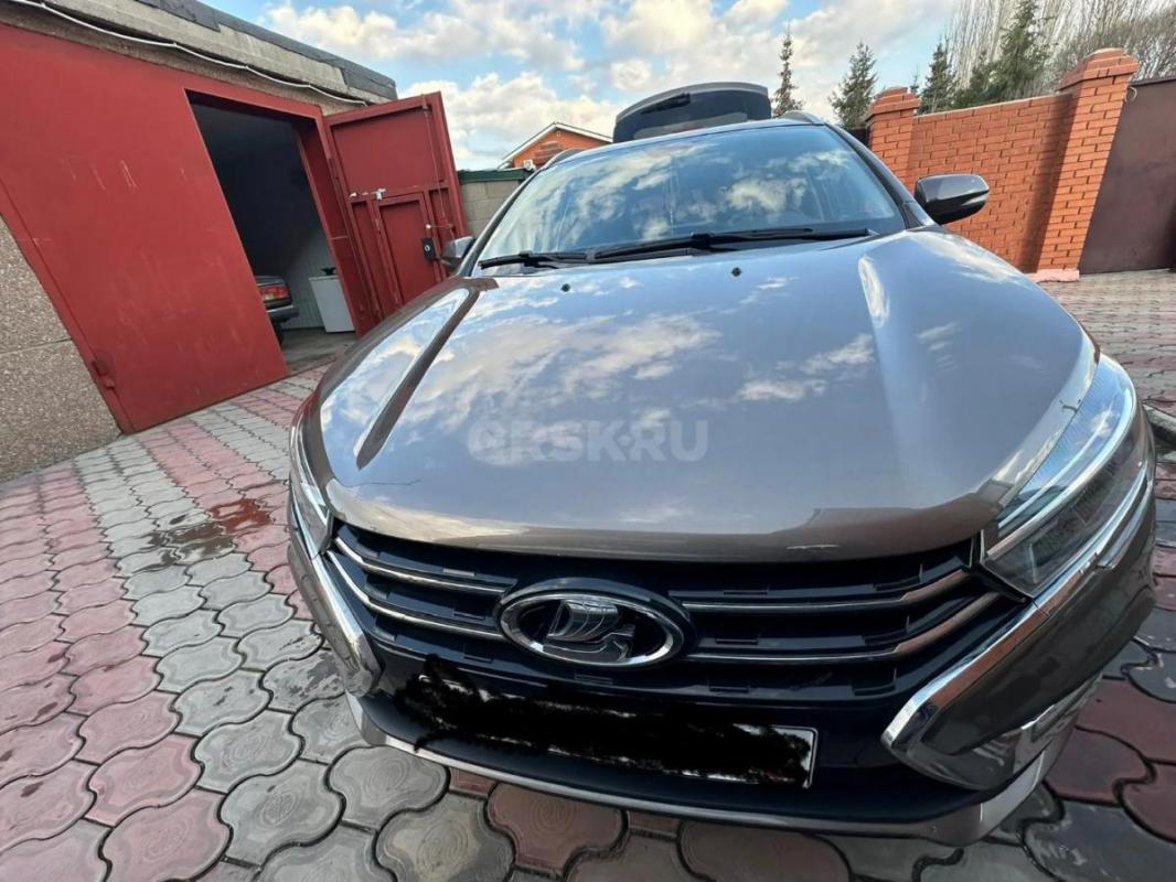Продам в связи с переездом, машина в отличном, куплена в декабре 2024 года - Орск