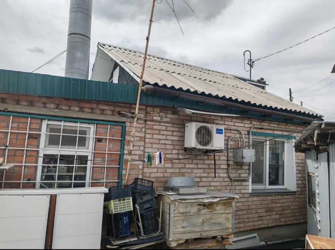 Продам маленький уютный дом в п. - Новотроицк