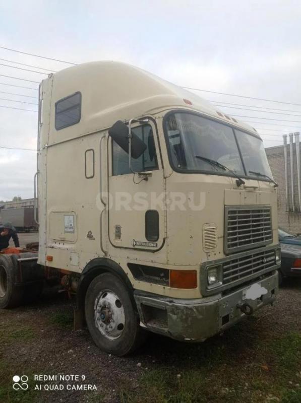 Продам седельный тягач Интернационал 9800. - Орск