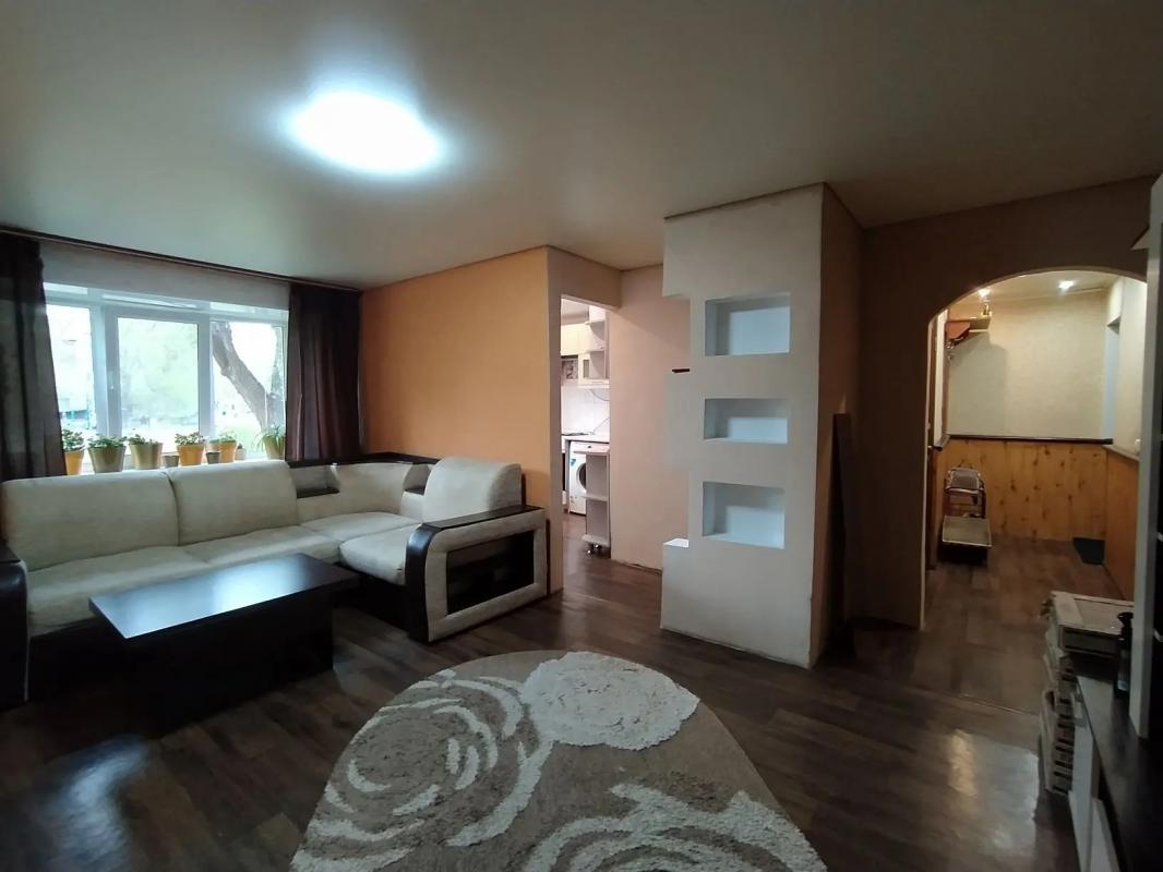 ПРОДАËТСЯ 2-Х КОМНАТНАЯ КВАРТИРА, НА 1 ЭТАЖЕ, 5-ТИ ЭТАЖНОГО КИРПИЧНОГО ДОМА. - Новотроицк