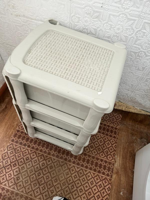 Продам: горка -1200руб., тумбочки-500руб., телевизор-500руб., стиральная машинка - 3000руб., газовая - Новотроицк