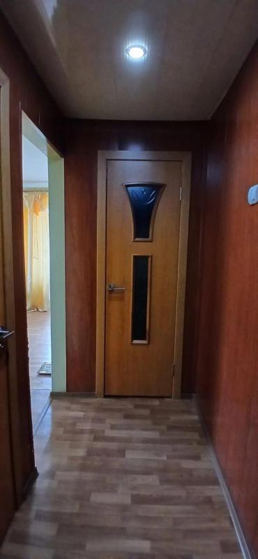 Предлагаем Вашему вниманию светлую уютную квартиру  с хорошими ремонтом по приемлемой цене
• г. - Новотроицк