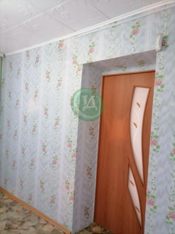 В продаже двухкомнатная квартира в 7 мкрн. - Орск