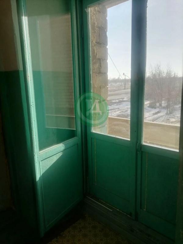 В продаже двухкомнатная квартира в 7 мкрн. - Орск