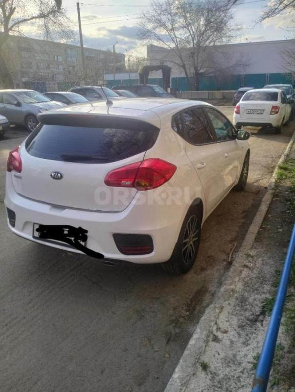 Продам автомобиль Киа Сид: выпуск декабрь 2015, куплен  в апреле 2016. - Гай