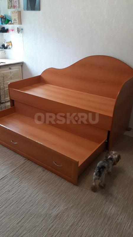 Срочно продам двухярусную выдвижную кровать.. - Орск