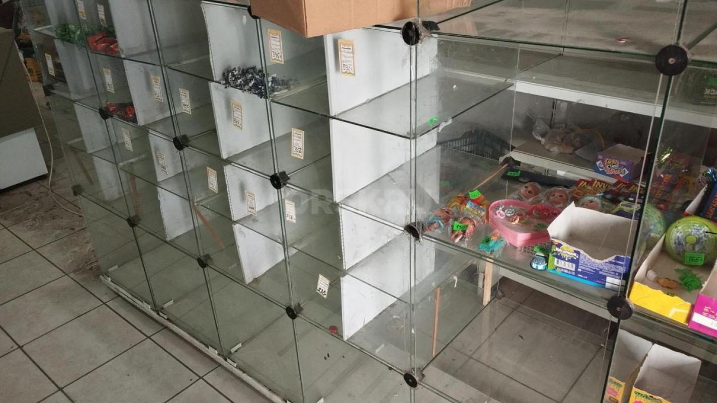 Продам торговое оборудование. - Орск