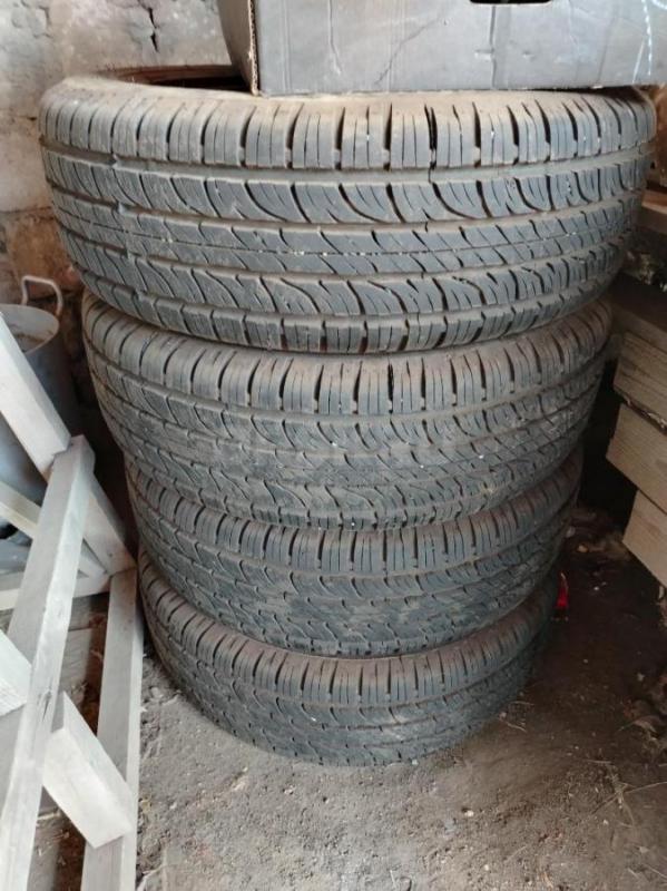 Продам шины б. у 2 месяца. - Орск