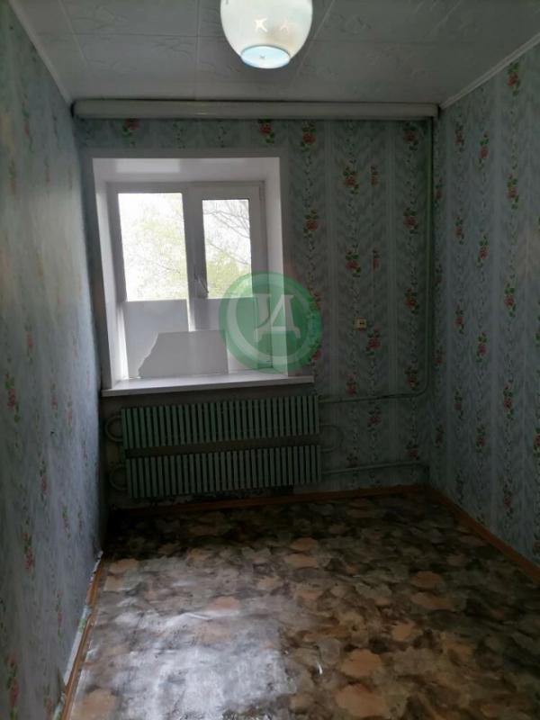 В продаже двухкомнатная квартира в 7 мкрн. - Орск