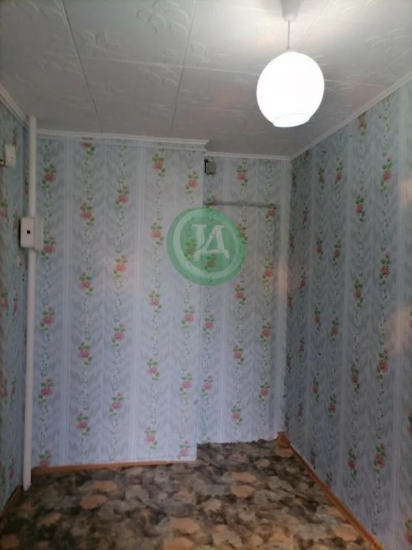 В продаже двухкомнатная квартира в 7 мкрн. - Орск