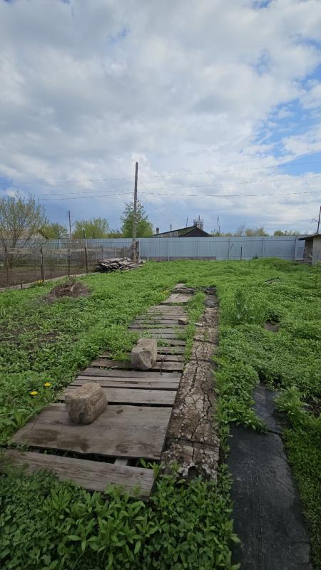 Продаётся дача с землёй (15 соток)

- Дом в собственности, земля в аренде.
- Двухэтажный дом, 100 м² - Новотроицк