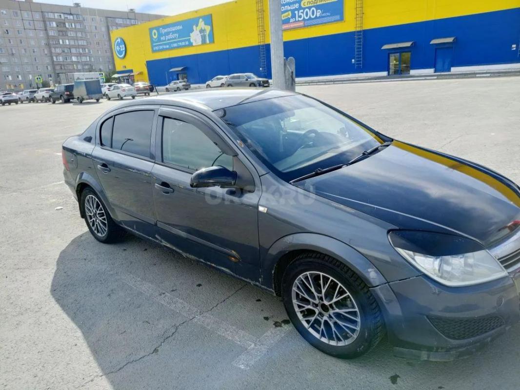 Продаю «Опель Астра» 2009 года выпуска, двигатель 1.8, коробка — полноценный автомат. - Орск