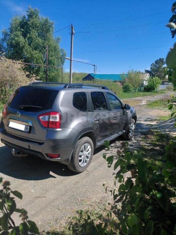 Продам ниссан террано 3 2017год в родном окрасе есть дефект на заднем бампере, кондиционер,гур,2эсп, - Орск