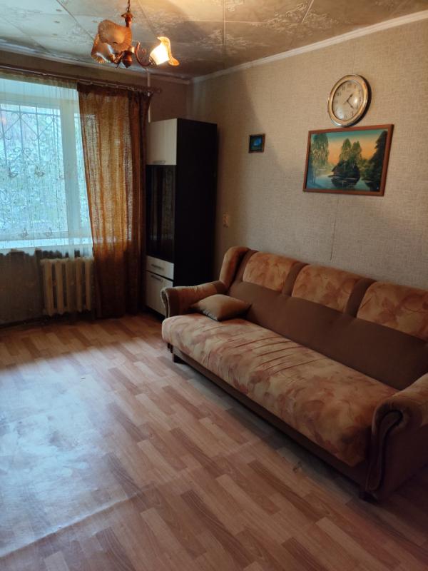 Продаётся уютная двухкомнатная квартира (распашонка), комнаты раздельные, площадью 48.2 квадратных м - Орск