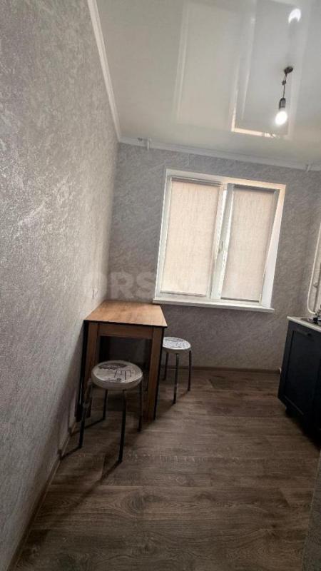 Продам 2-ух комнатную квартиру в районе остановки "6 школа". - Орск