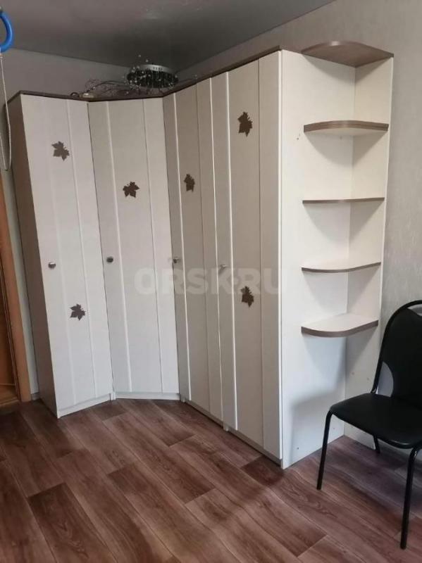Сдам на Пацаева 8а 2х комнатную квартиру.2й этаж на длительный срок. - Орск