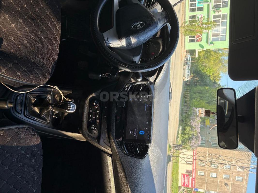 Продается Веста 16 года , кондер работает , Ходовка плотная , лобовое с подогревом, продажа от собст - Орск