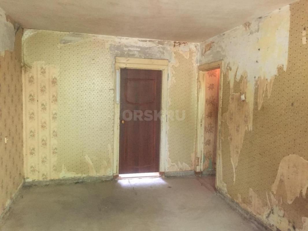 Продается 2-комнатная квартира, г. - Орск