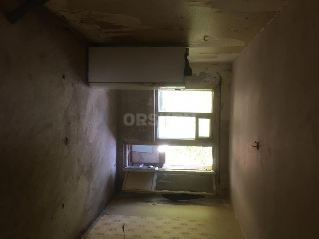 Продается 2-комнатная квартира, г. - Орск