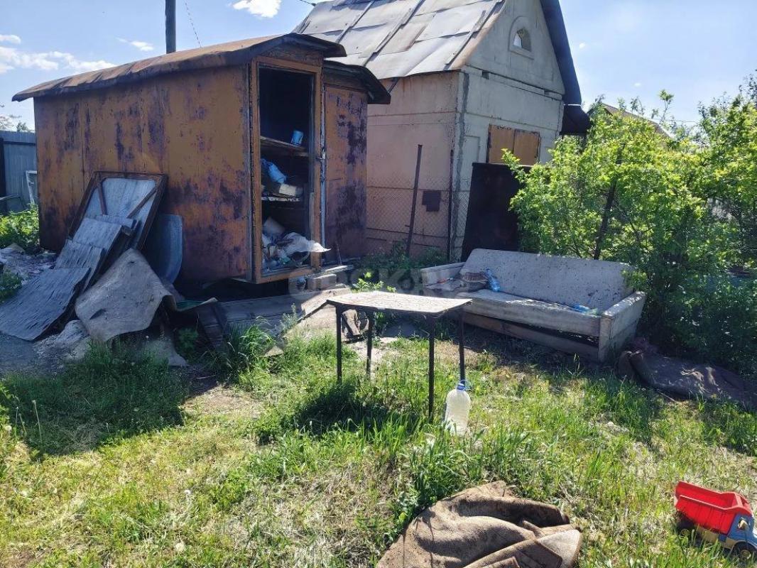 Продам садовый участок в СНТ ОСЕНЬ в хорошей локации,есть насождение: яблони 3 вида,слива 2 вида, ви - Орск