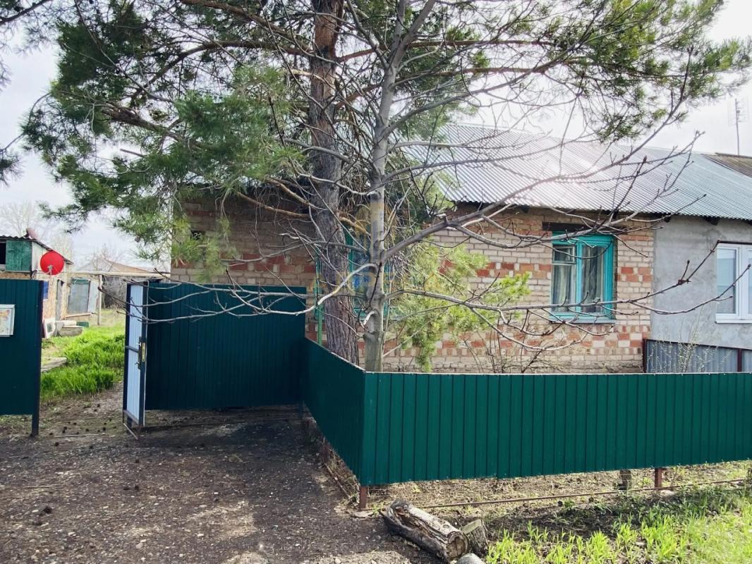 Продается 4 комнатная квартира площадью 64 кв. - Красный Коммунар