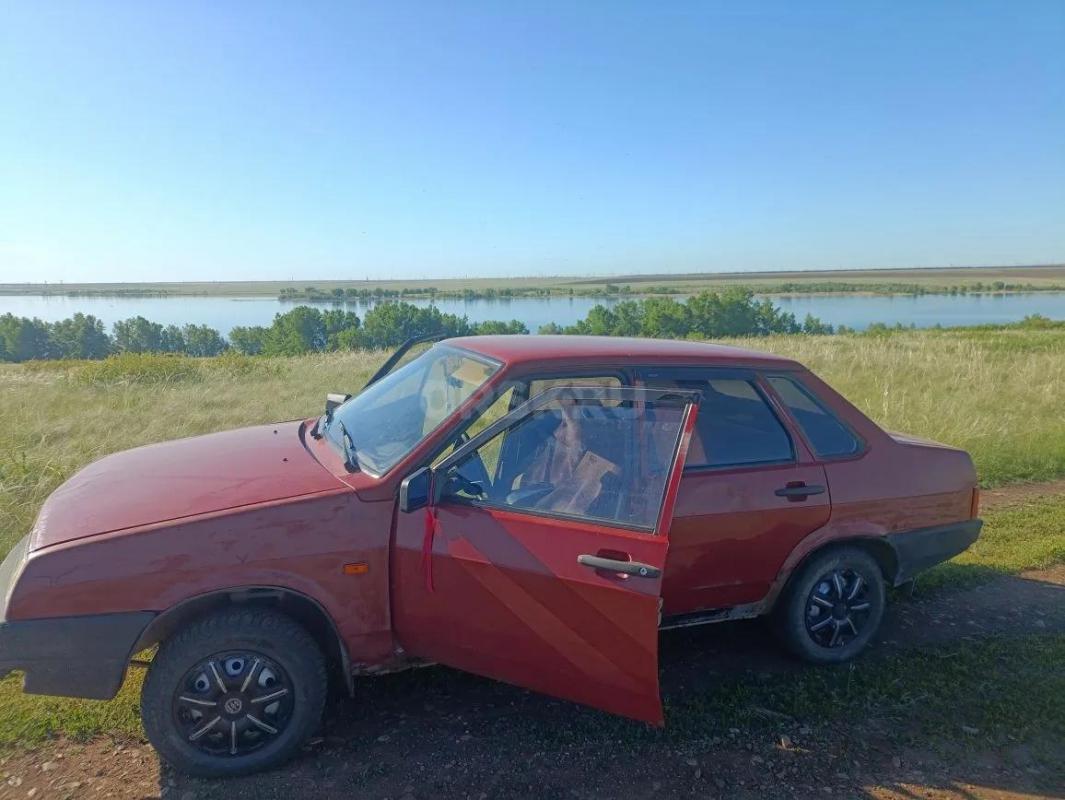 Продам ваз 21099 1994 года в хорошем состоянии для своих лет, двигатель и коробка без нареканий, авт - Орск