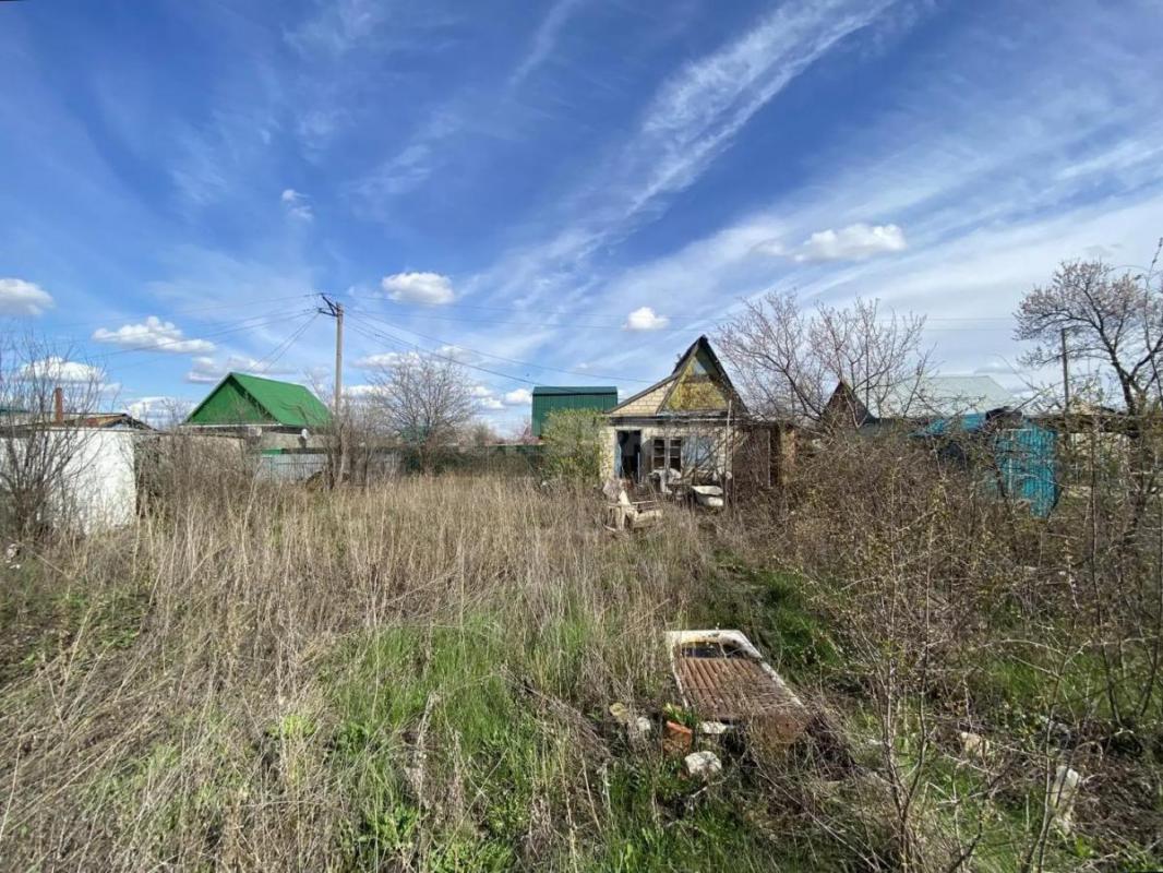 продам дачу СНТ Ударник (у Тимерхана)
общей площадью 4 сотки, на участке домик с мансардой
где име - Орск