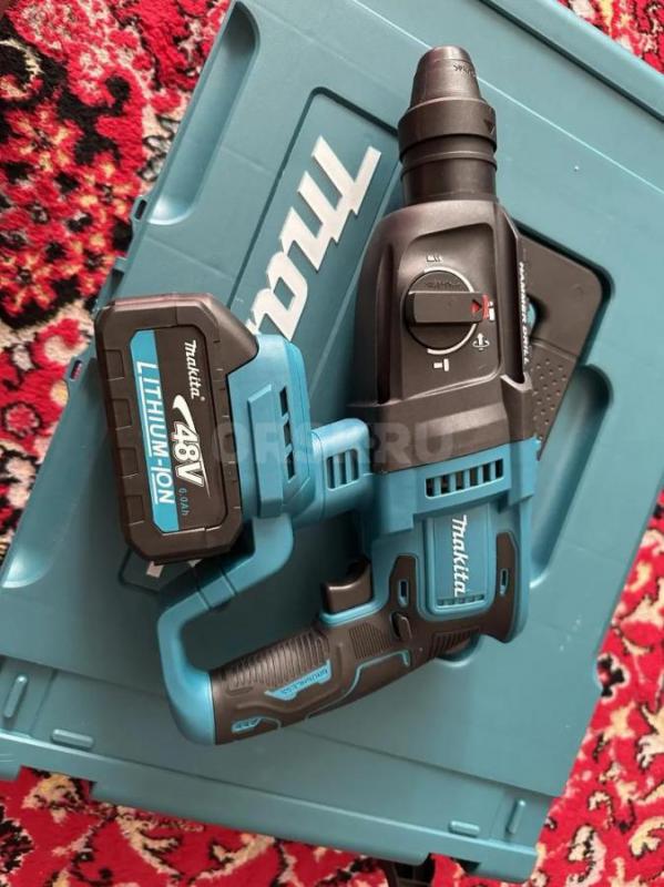 Продам новый набор электроинструментов Makita (4 инструмента в кейсе). - Орск