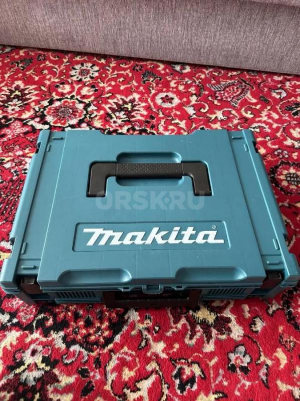 Продам новый набор электроинструментов Makita (4 инструмента в кейсе). - Орск