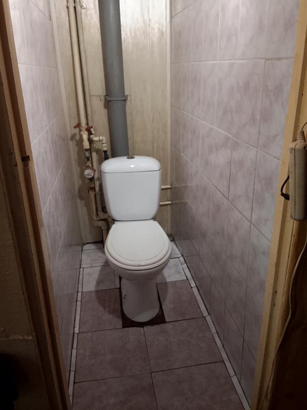 Продам трёхкомнатную квартиру на первом этаже пятиэтажного дома, площадью 46,9 квадратных метров. - Орск