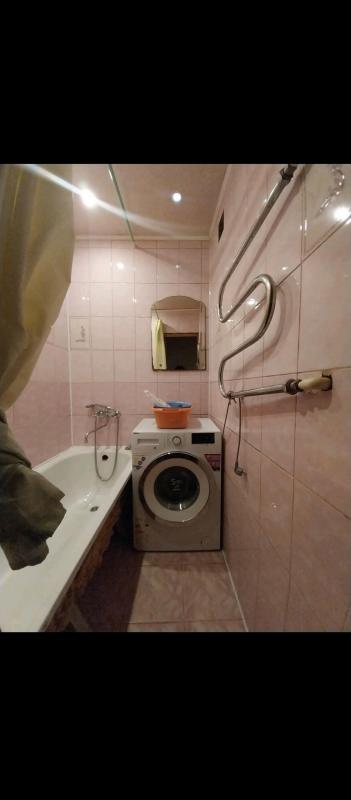Продается 2-х комнатная квартира с ремонтом,
по адресу: г. - Новотроицк