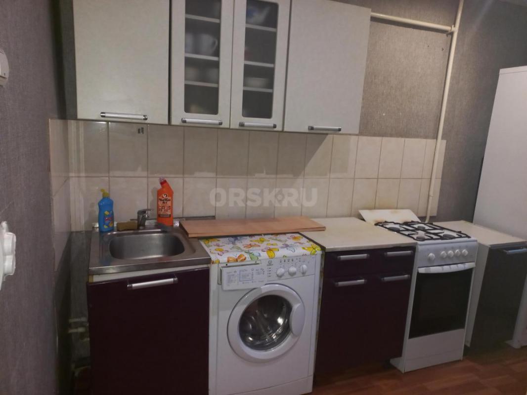 Продам срочно
Диван 3т
Холодильник 4т
Машинка 2 т
Кухня 2 тыс - Орск