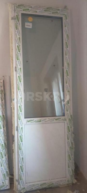 Продам оконный блок ПВХ EXPROF Profecta
Дверь 2340х750 (поворотное)
Окно 1440х700 (поворотно-откид - Орск