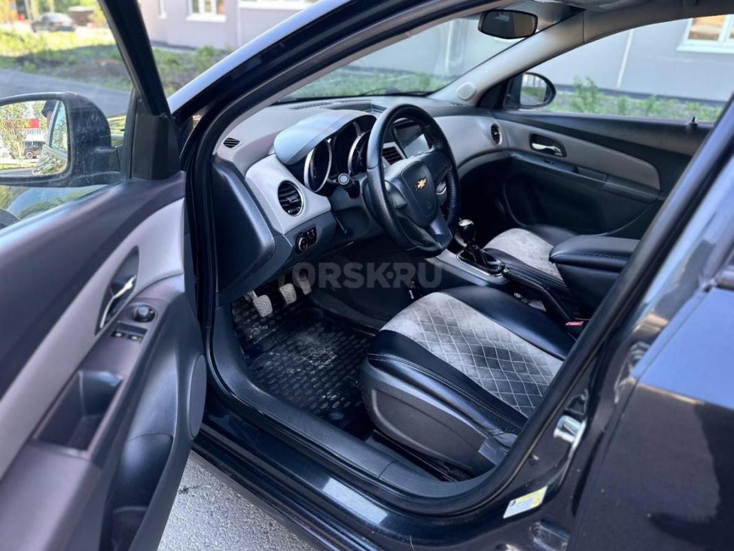 Продам Chevrolet Cruze 2010г в отличном состоянии
4 собственника 
210.000тк 
ДВС 1.6 работает отл - Орск