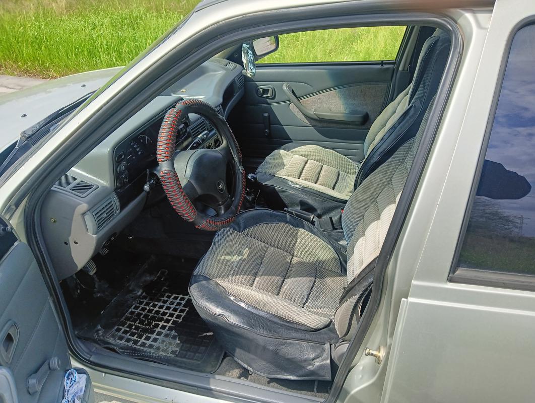 Продам Daewoo Nexia 2005 года, 2 хозяина, 2 комплекта резины. - 