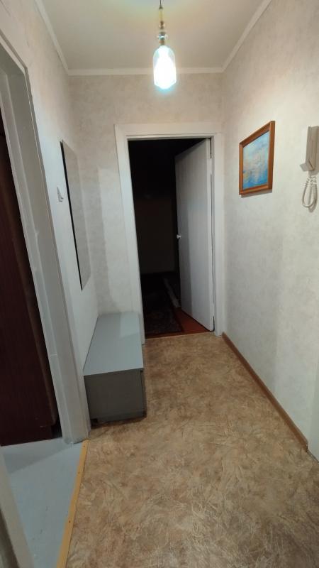 Чистая, удобное расположение, рядом остановка Новотроицк, Уральская 1, Пятерочка - Новотроицк
