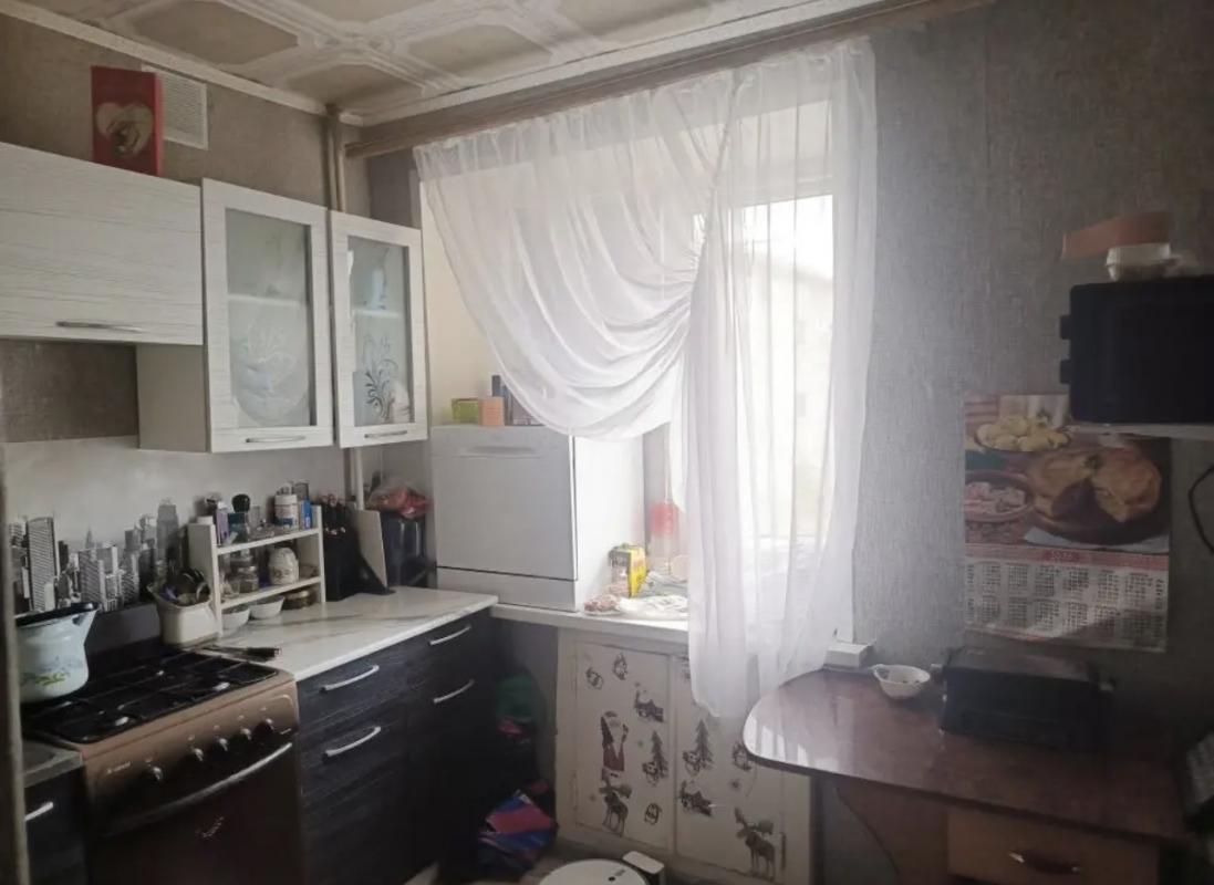 Продаётся трёхкомнатная квартира площадью 58.7 квадратных метров на улице Добровольского, город Орск - Новотроицк